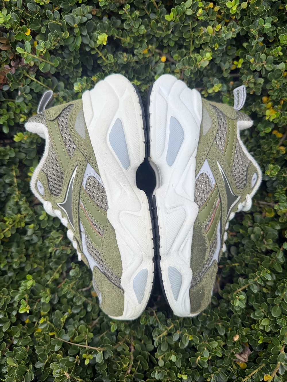 Reebok Charge Run Unisex Kids Sage White Gray Mesh Chunky Athletic Sneaker Sz 11 - Picture 10 of 15